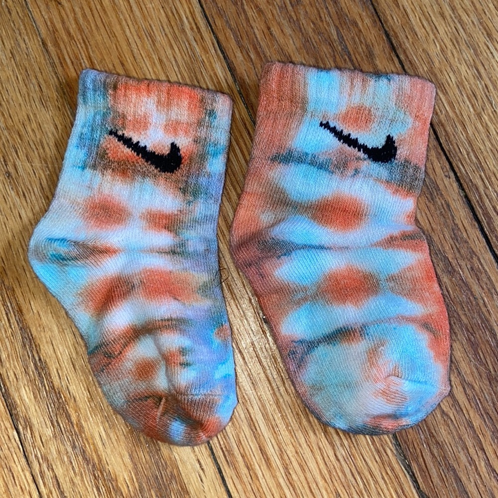 Nike Tie Dye Socks - Picture 3 of 5
